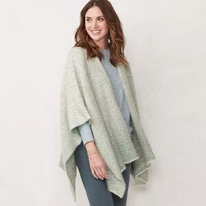 LC LAUREN CONRAD Metallic Jacquard Ruana White and Green Size